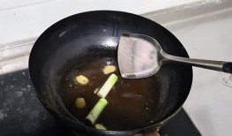 炸肉厨师爆料秘方图片视频,秘方图片视频中的炸肉绝技大公开