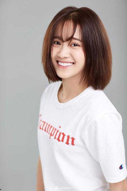 娱乐吃瓜女艺人定位歌手,娱乐界吃瓜女艺人跨界变身魅力歌手